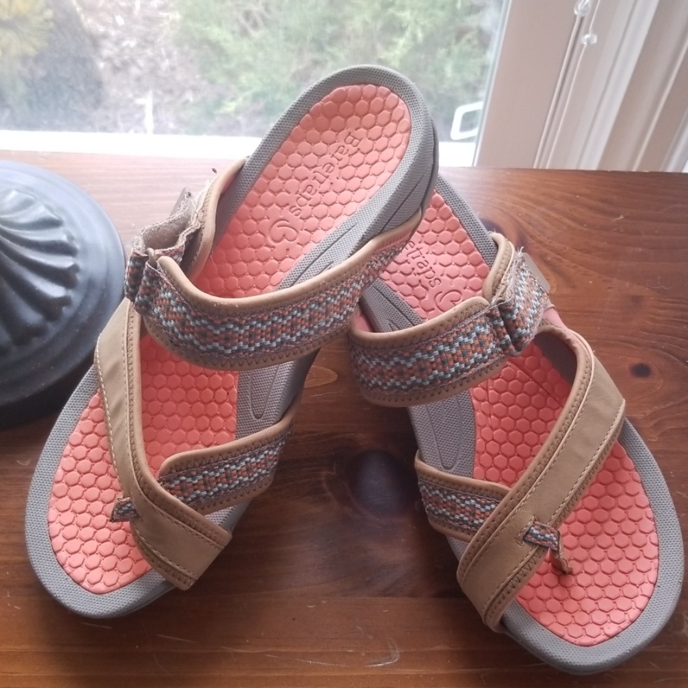 BareTraps Denni Sandals